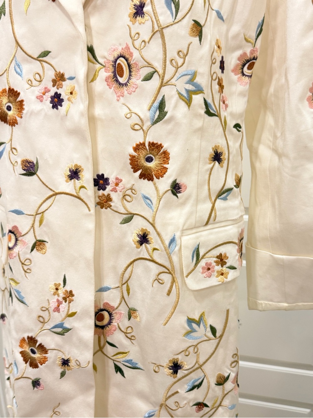 Blaine Trump Embroidered Floral Satin Sleep Shirt - Ivory NWT - Picture 6 of 13